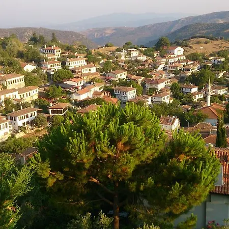 מלון Nisanyan 3*