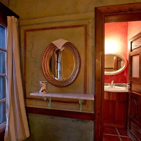 מלון Nisanyan 3*