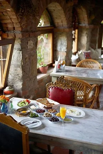 Hotel Nisanyan 3*